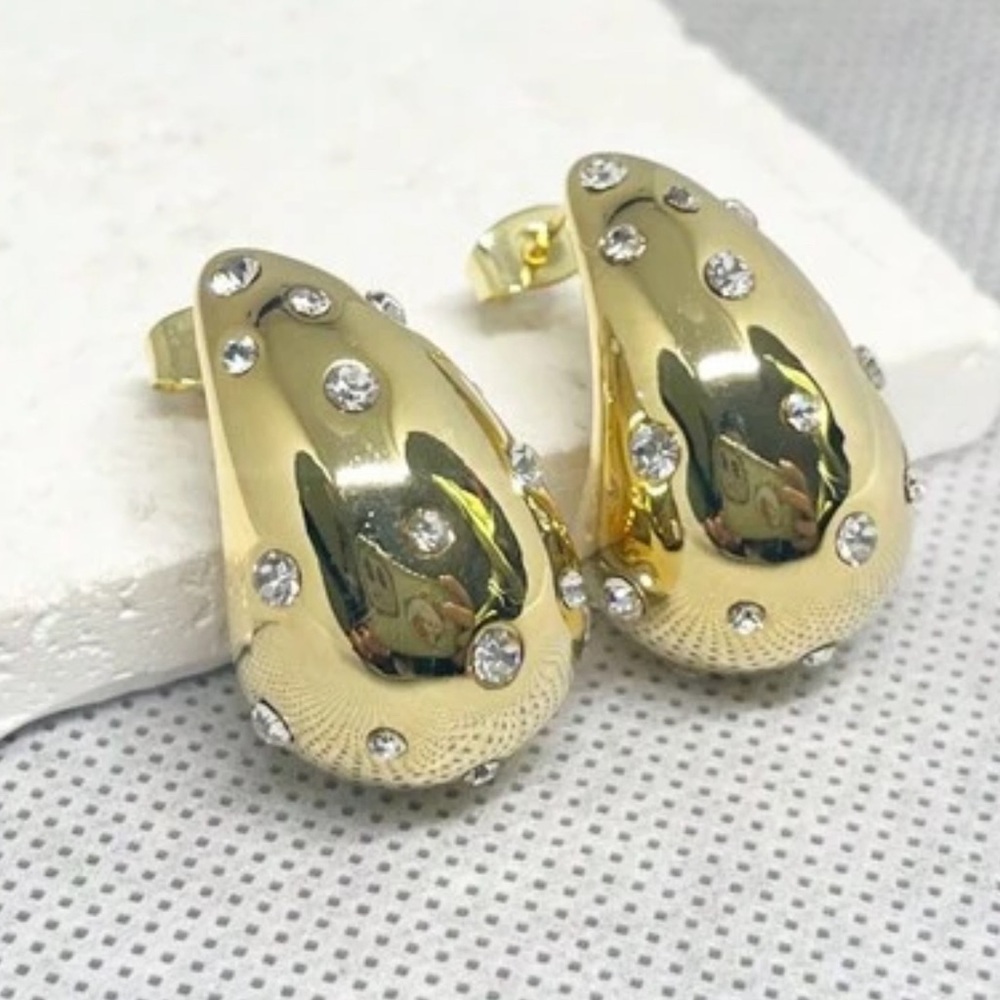 Elegant Gold Earrings with Crystal Accents - Picture 2 of 4
